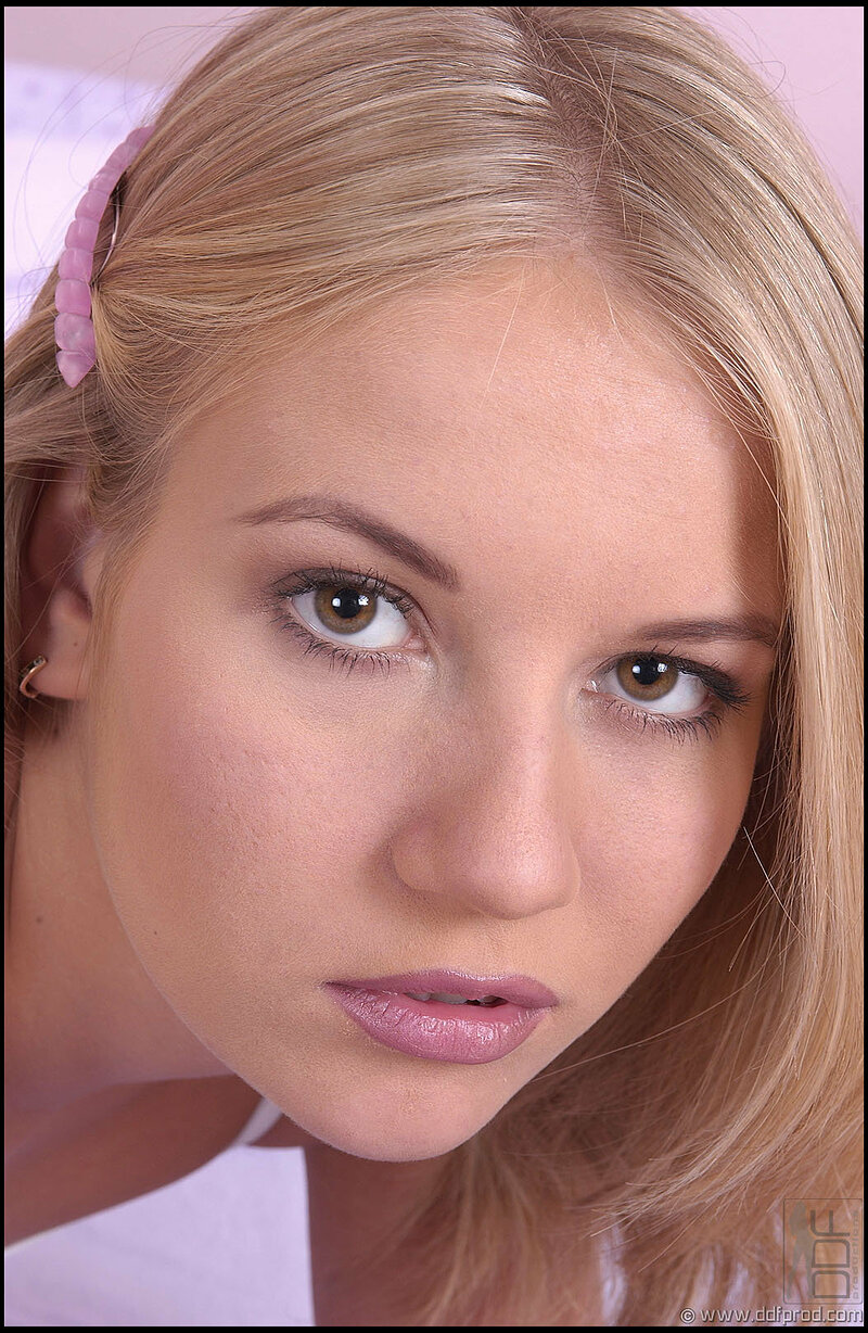 Алечка, 50 лет, 0 размер груди